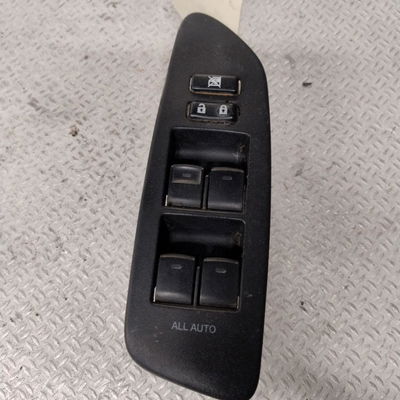 Commande lève-glace porte avant gauche Toyota AURIS (_E15_) 2.0 d-4d (ade150_) (2006-2012)