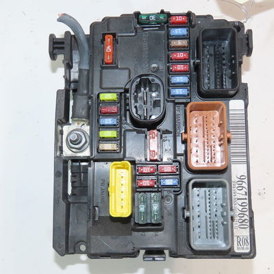 Boite a fusibles Citroën DS3 (SA_) 1.6 hdi 90 (2009-2015) 3 portes