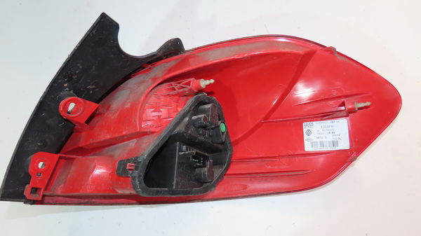Feu arrière gauche Renault CLIO III Grandtour (KR0-1_) 1.5 dci (2010-2012)