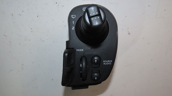 Commande essuie glace Renault CLIO III Grandtour (KR0-1_) 1.5 dci (2010-2012)