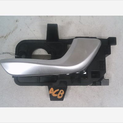 Poignee int porte avd Kia RIO IV (YB, SC, FB) 1.0 t-gdi 100 (2017)