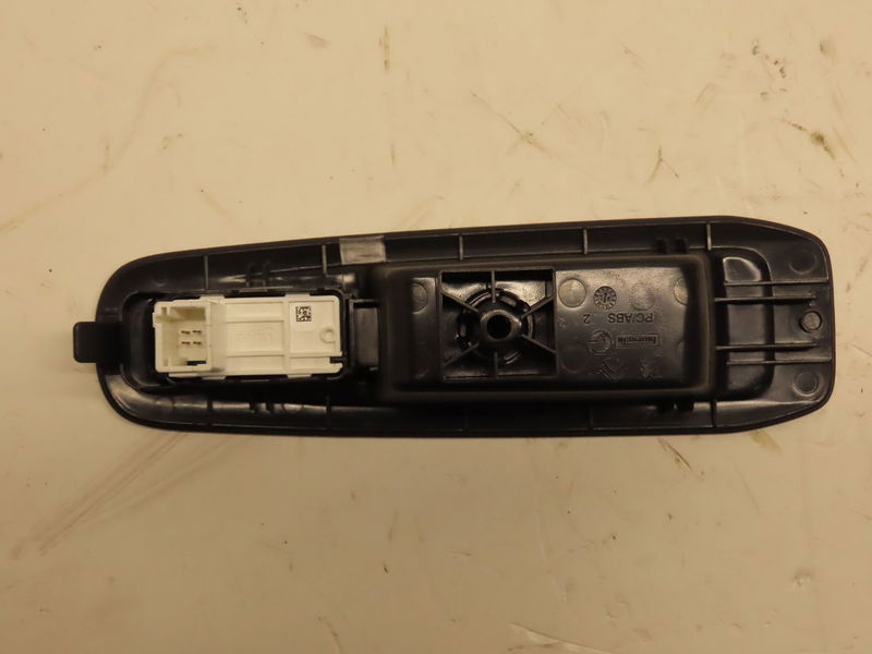 Commande leve-glace porte arrière gauche Peugeot 308 II (LB_, LP_, LW_, LH_, L3_) 1.6 gti (l35gnh) (2015-2021)