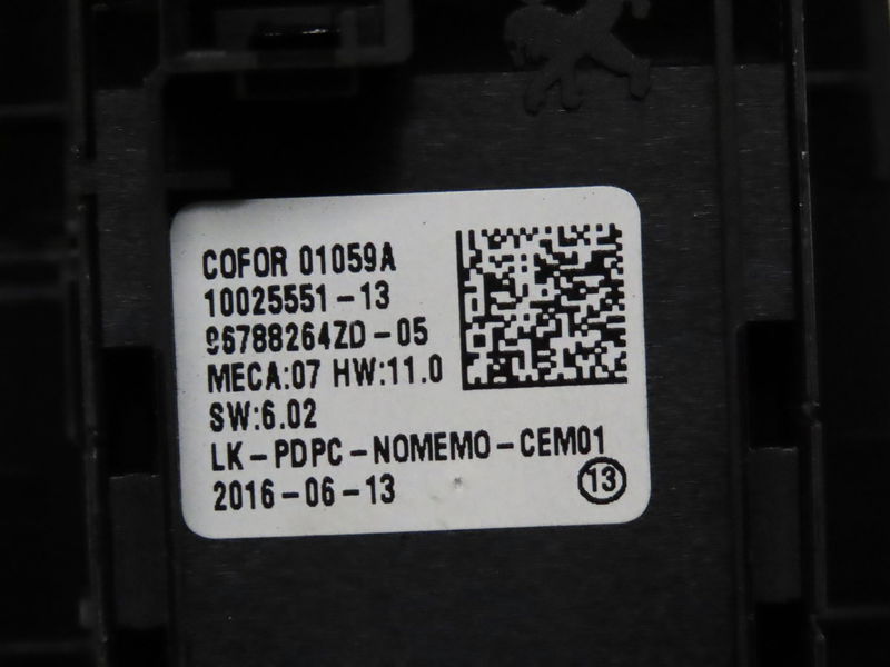 Commande lève-glace porte avant gauche Peugeot 308 II (LB_, LP_, LW_, LH_, L3_) 1.6 gti (l35gnh) (2015-2021)