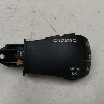 Commande autoradio Renault MEGANE IV 3-5 portes (B9A-M-N_) 1.3 tce 140 (b9nb) (2018)