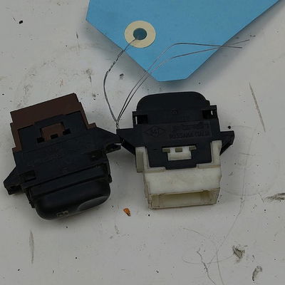 Commande lève-glace porte avant gauche Renault LAGUNA I (B56_, 556_) 2.2 d (b56f-2) (1993-2001)