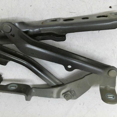 Compas d capot Peugeot 3008 SUV (MC_, MR_, MJ_, M4_) 1.2 hybrid 136 (mrhpye) (2023)