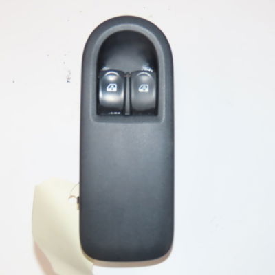 Commande lève-glace porte avant gauche Renault CLIO III (BR0-1, CR0-1) 1.5 dci (c-br0g, c-br1g) (2005-2012) 5 portes