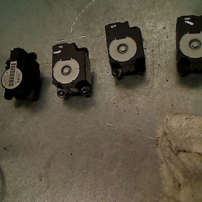 Moteur volet de chauffage RENAULT SCENIC III