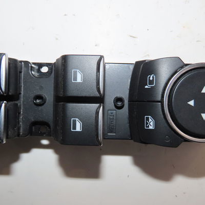Commande lève-glace porte avant gauche Ford PUMA (J2K, CF7) 1.0 ecoboost (2019)