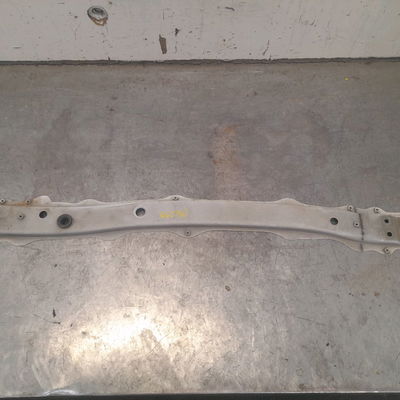 Traverse supérieure armature avant Peugeot 108 1.2 (2014)