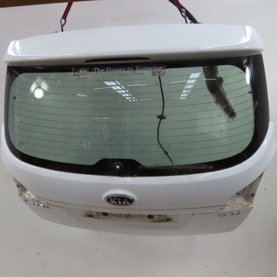 Hayon Kia VENGA (YN) 1.6 crdi 115 (2010)