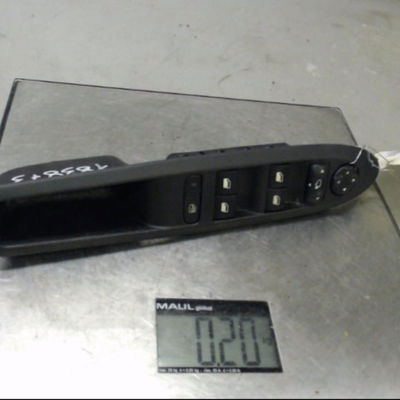 Commande lève-glace porte avant gauche Citroën C4 II (NC_) 1.6 vti 120 (2009-2016)