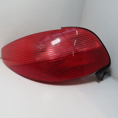 Feu arrière gauche Peugeot 206 CC (2D) 2.0 s16 (2000-2007)