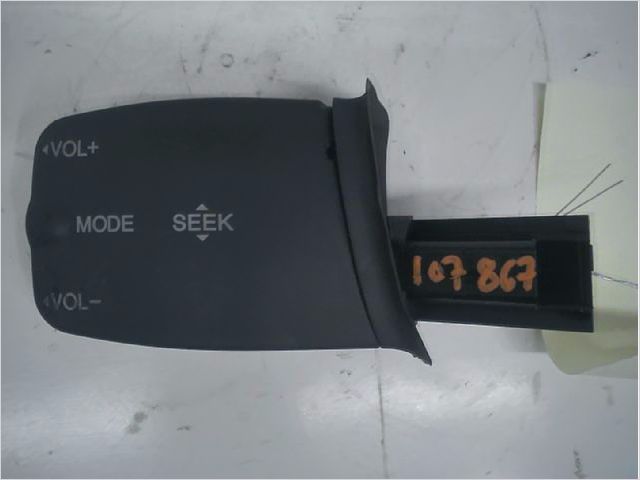 Commande autoradio Ford FOCUS C-MAX (DM2) 1.6 tdci (2003-2007)