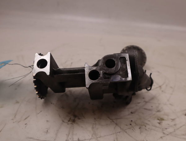 Pompe a huile Renault MEGANE III 3-5 portes (BZ0-1_, B3_) 1.5 dci (2009) 5 portes