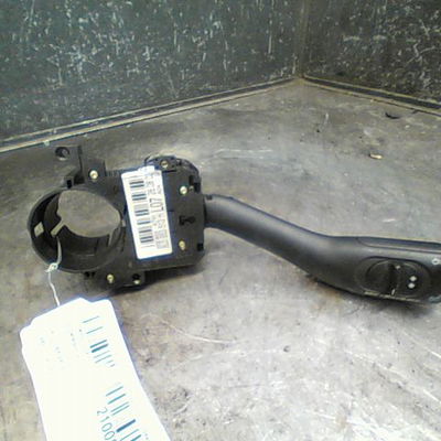 Commande clignotant Audi A6 C5 Avant (4B5) 2.5 tdi quattro (2000-2005)