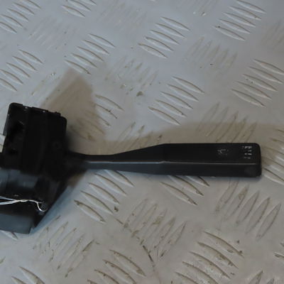 Commande essuie glace Nissan TERRANO I (WD21) 2.4 i 4wd (1987-1993)
