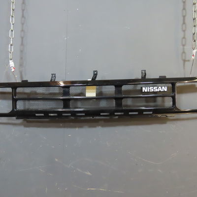 Calandre Nissan TERRANO I (WD21) 2.4 i 4wd (1987-1993)