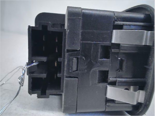 Commande lève-glace porte avant gauche Fiat SCUDO Camionnette (220_) 2.0 jtd (1999-2006)