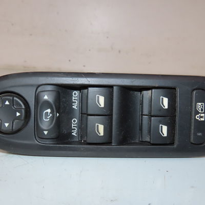 Commande lève-glace porte avant gauche Citroën C3 II (SC_) 1.4 vti 95 (2009)