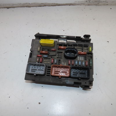 Boite a fusibles Citroën C4 GRAND PICASSO I (UA_) 1.6 hdi (2006-2011) 5 portes