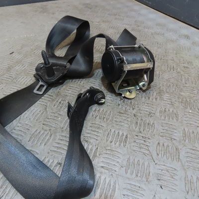 Ceinture avant droite Dacia SANDERO II 1.5 dci (2012) 5 portes