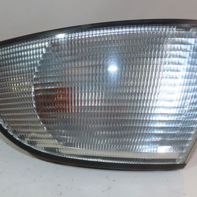 Clignotant gauche Audi A4 B5 (8D2) 1.9 di (1995-2000)