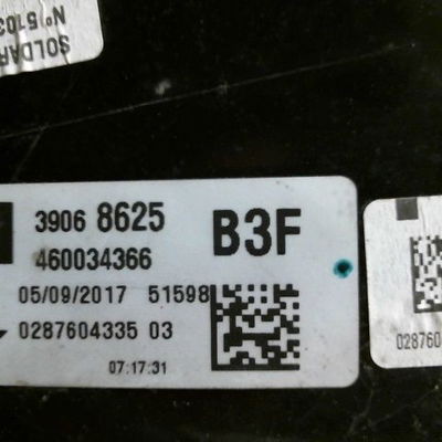 Commande lève-glace porte avant gauche Opel CORSA E (X15) 1.4 turbo (08, 68) (2014-2019)