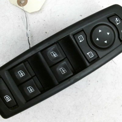 Commande lève-glace porte avant gauche Renault MEGANE III Grandtour (KZ0-1) 1.5 dci (kz09, kz0d, kz1g, kz29, kz14, kz1w, kz10, kz1f,... (2009) 5 portes