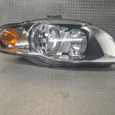 Phare droit Audi A4 B7 Avant (8ED) 1.9 tdi (2004-2008)