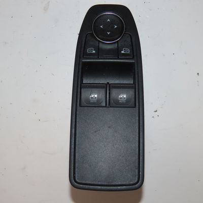 Commande lève-glace porte avant gauche Renault CLIO V (B7_) 1.5 blue dci 100 (b7ad) (2021)
