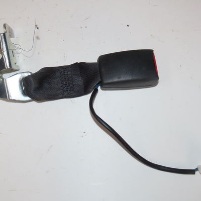 Ancrage ceinture arrière gauche Nissan QASHQAI II SUV (J11, J11_) 1.5 dci (2013) 5 portes