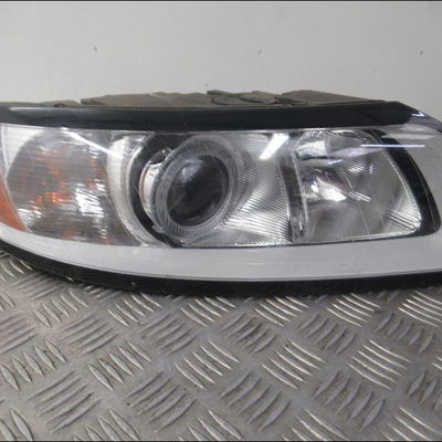 Phare droit Volvo V50 (545) 2.0 d (2004-2010)