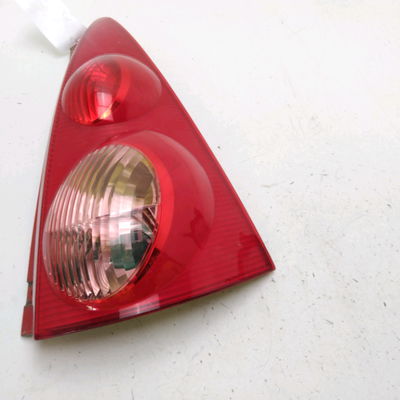 Feu arrière droit Peugeot 107 (PM_, PN_) 1.0 (2005-2014) 3 portes