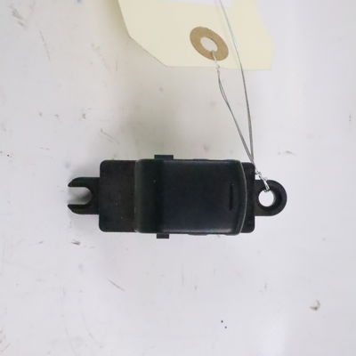 Commande lève-glace porte avant droite Nissan NOTE (E11, NE11) 1.5 dci (2010-2012)