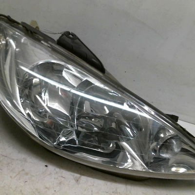 Phare droit Peugeot 206 3-5 portes (2A-C) 1.4 i (1998-2012) 3 portes