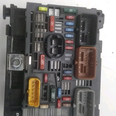 Platine fusible av Peugeot EXPERT Camionnette (VF3A_, VF3U_, VF3X_) 1.6 hdi 90 8v (2007)