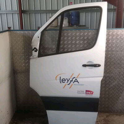 Porte avant gauche Mercedes-benz SPRINTER 3,5-t Camionnette (B906) 316 cdi (906.631, 906.633, 906.635, 906.637) (2009)