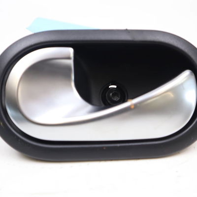 Poignee int porte arg Renault TWINGO III (BCM_, BCA_) Z.e: (bca1) (2020)