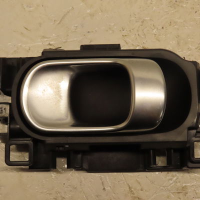 Poignee int porte avg Citroën C3 III (SX) 1.6 bluehdi 75 (2016)