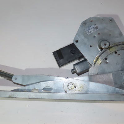 Mecanismemoteur leve-glace avg Renault MEGANE III 3-5 portes (BZ0-1_, B3_) 1.5 dci (bz09, bz0d, bz1w, bz29, bz14) (2009) 5 portes