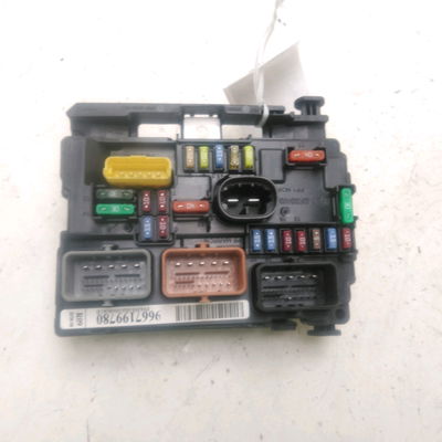 Boite a fusibles Peugeot 207-207 (WA_, WC_) 1.6 hdi (2006-2013) 5 portes