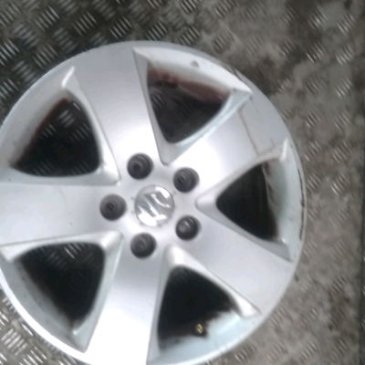 Jante aluminium 2 Suzuki GRAND VITARA II (JT, TE, TD) 1.9 ddis traction intégrale (jt419, td44, jb419wd,... (2005-2015)