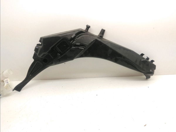 Reservoir lave-glace avant Peugeot 308 II (LB_, LP_, LW_, LH_, L3_) 1.2 thp 110 (2013-2021)