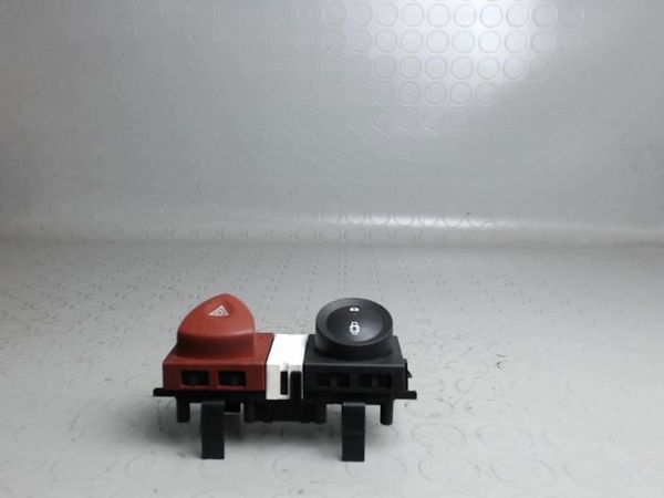 Bouton de warning RENAULT MEGANE II Phase 2 01-2006--06-2009
