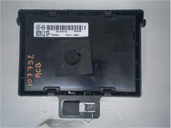 Platine fusible habitacle Renault MODUS - GRAND MODUS (F-JP0_) 1.2 (jp0c, jp0k, fp0c, fp0k, fp0p, jp0p, jp0t) (2004) 5 portes