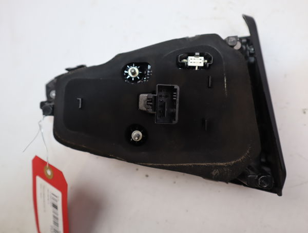 Feu arrière intérieur droit Volkswagen GOLF VII (5G1, BQ1, BE1, BE2) 1.0 tsi (2015-2020)