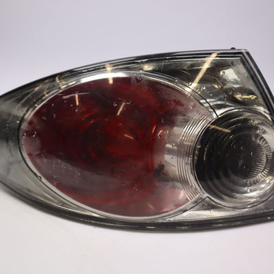 Feu arrière gauche Mazda 6 Hatchback (GG) 2.0 di (gg14) (2002-2007)