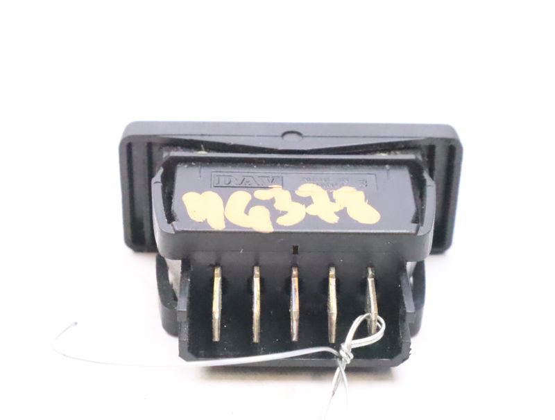 Commande lève-glace porte avant droite Peugeot 205 II (20A-C) 1.8 xdt (1990-1997)