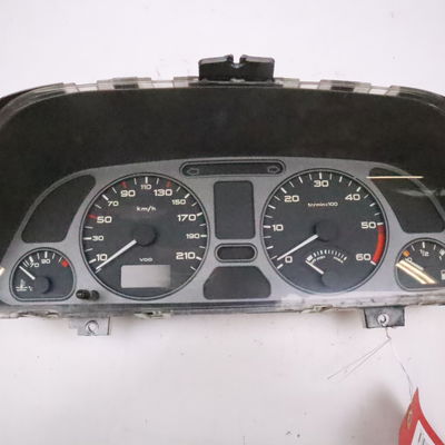 Bloc compteurs Peugeot 306 3-5 portes (7A, 7C, N3, N5) 2.0 hdi 90 (1999-2002)